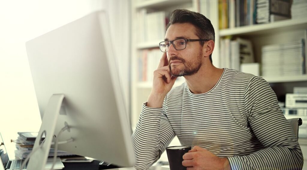 a man watch pc to Understand Brand